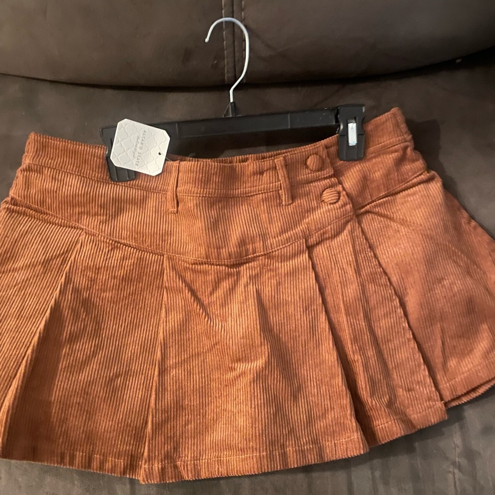 NWT🔥🔥Altar'd State Rust Corduroy Pleated Mini Skirt